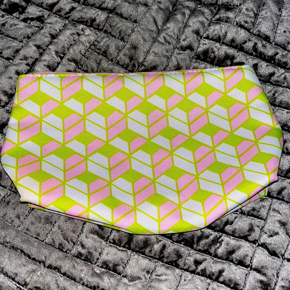 Clinique pouch